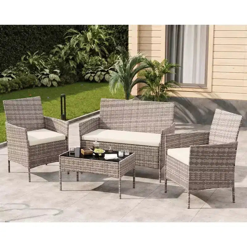 Set da 4 mobili da esterno per patio, mobili in vimini rattan con morbidi cuscini e tavolino da caffè in vetro temperato, set da patio per tutte le stagioni